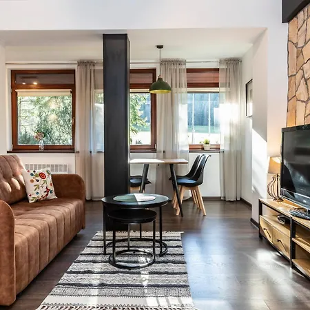 Udanypobyt Przy Dolinach A I B Appartement *