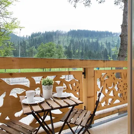 Udanypobyt Przy Dolinach A I B